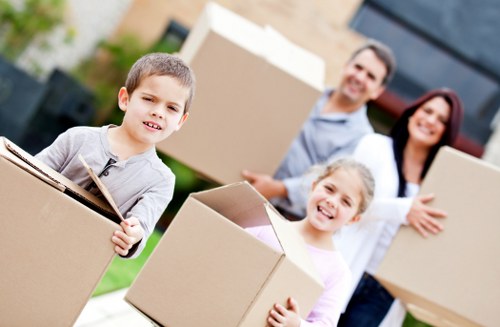 Packing and loading a moving truck in Hollandpark