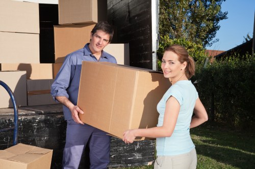 Residential same day moving service in Hollandpark street